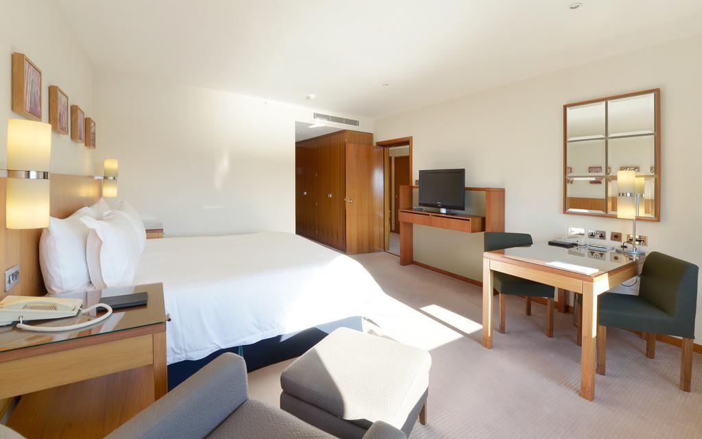 Canary Riverside Plaza Hotel Londra Dış mekan fotoğraf A room at the InterContinental London The O2
